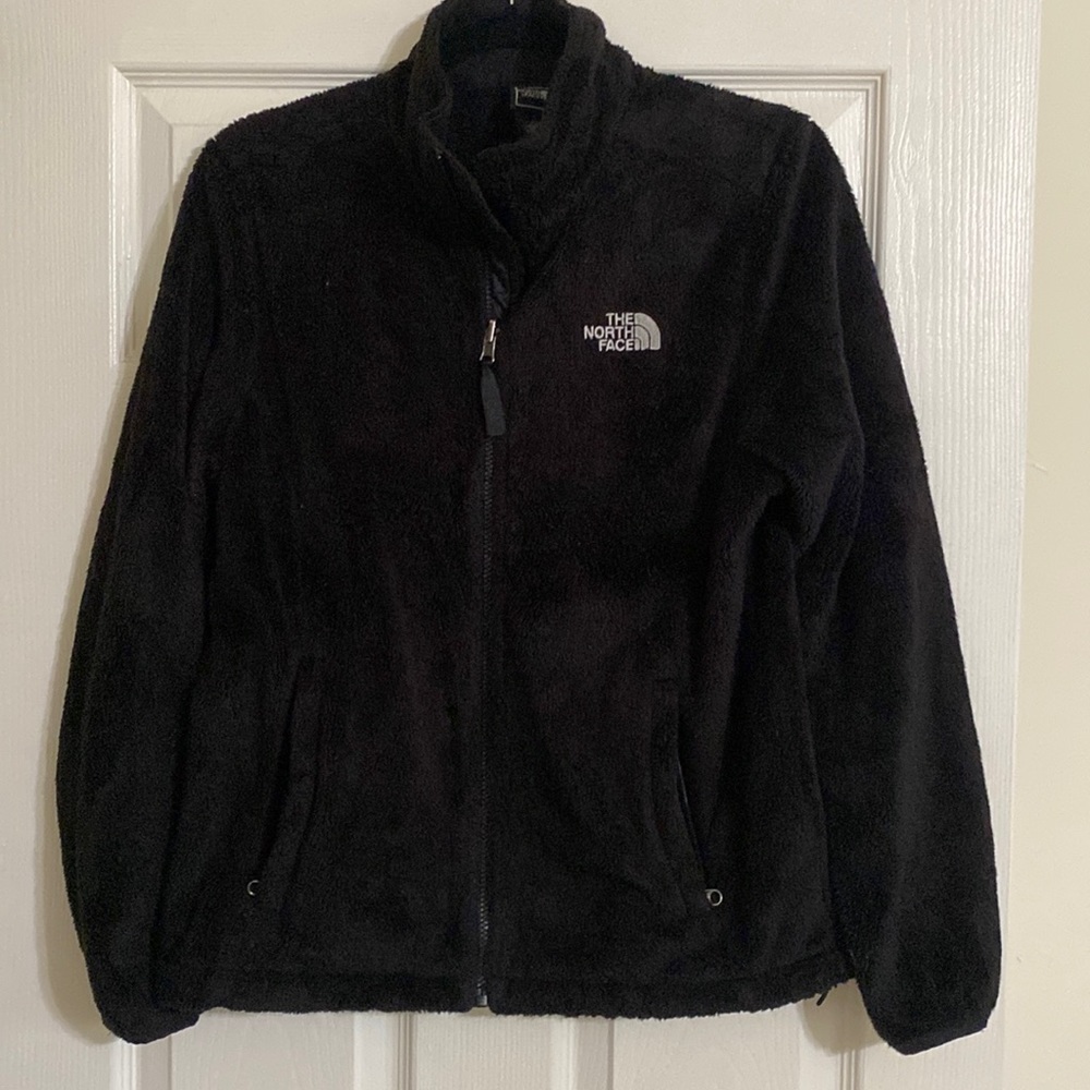 The North Face Osito Jacket in Black. Size M
